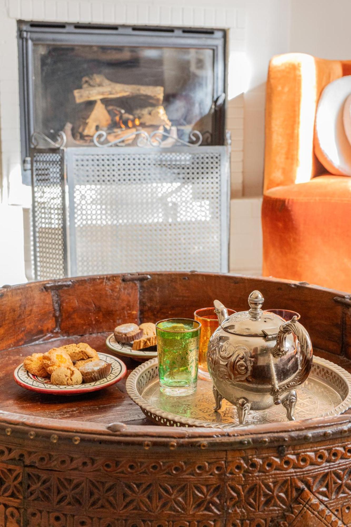 Absinthe Guest House Танжер Екстериор снимка